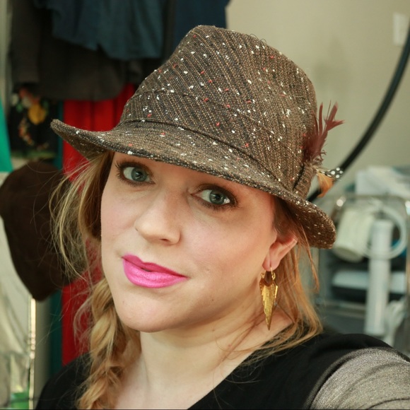 Meet your Posher, Claudia - Picture 8 of 15